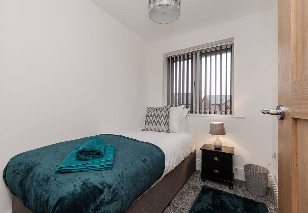 House in Freckleton - Tannery Place | 3 Bedrooms Parking Wi-Fi Garden 