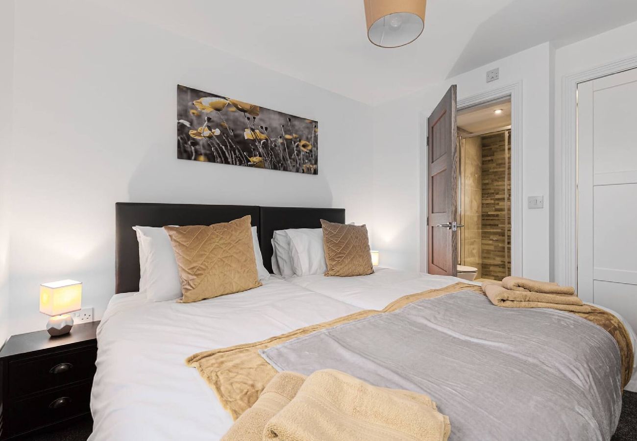 House in Freckleton - Tannery House | 3 Bedrooms, Parking, Wi-Fi 