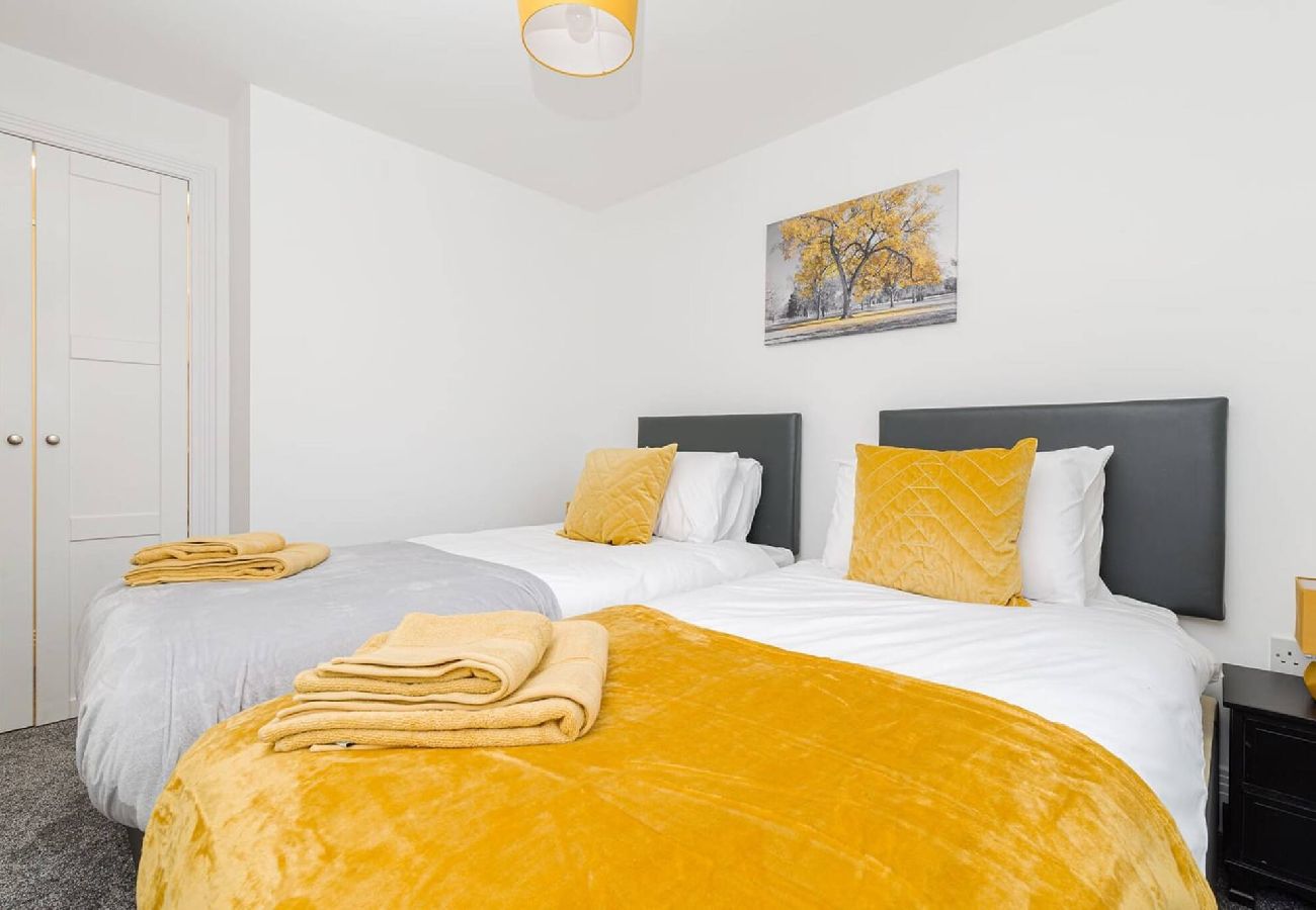 House in Freckleton - Tannery House | 3 Bedrooms, Parking, Wi-Fi 