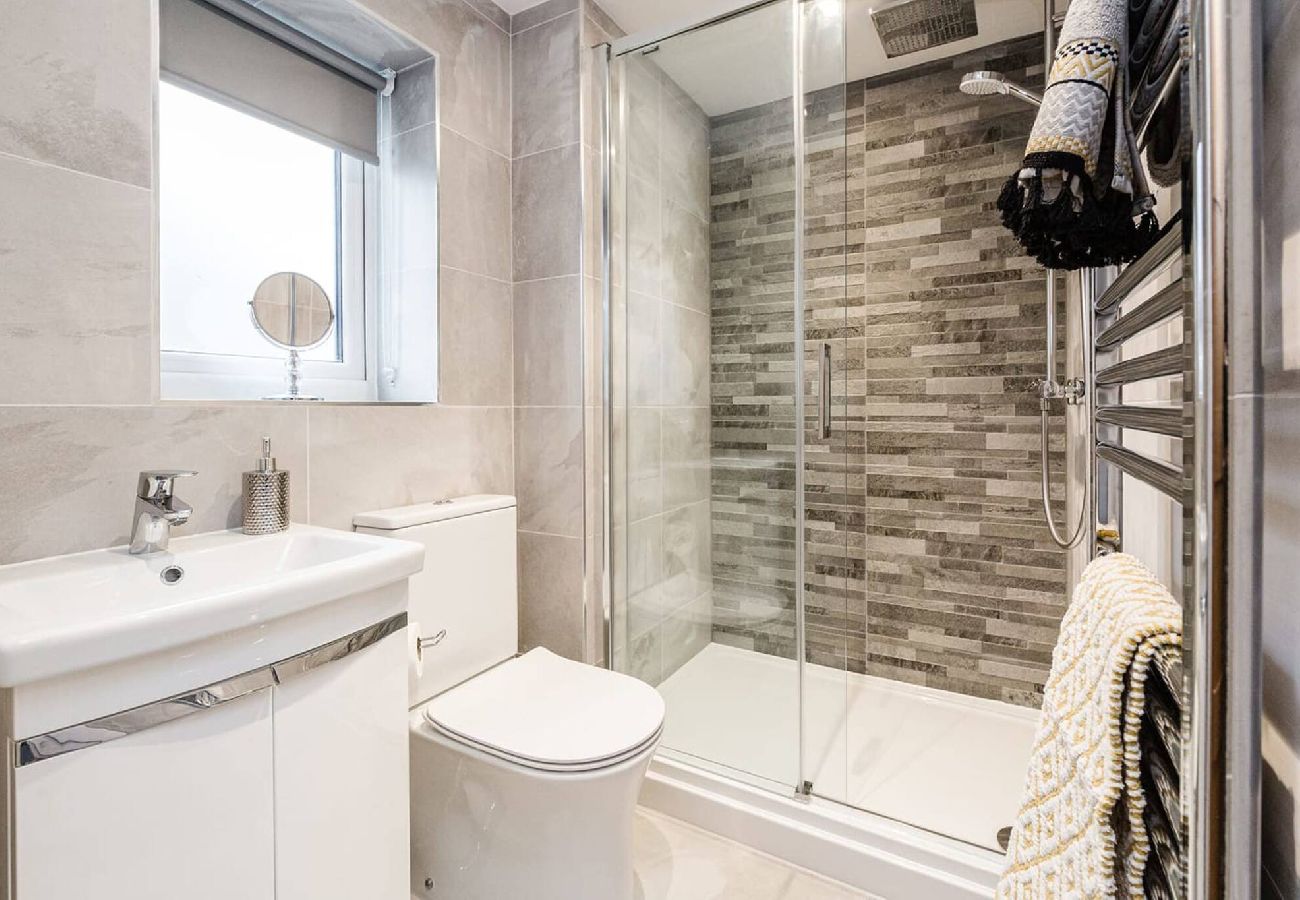 House in Freckleton - Tannery House | 3 Bedrooms, Parking, Wi-Fi 