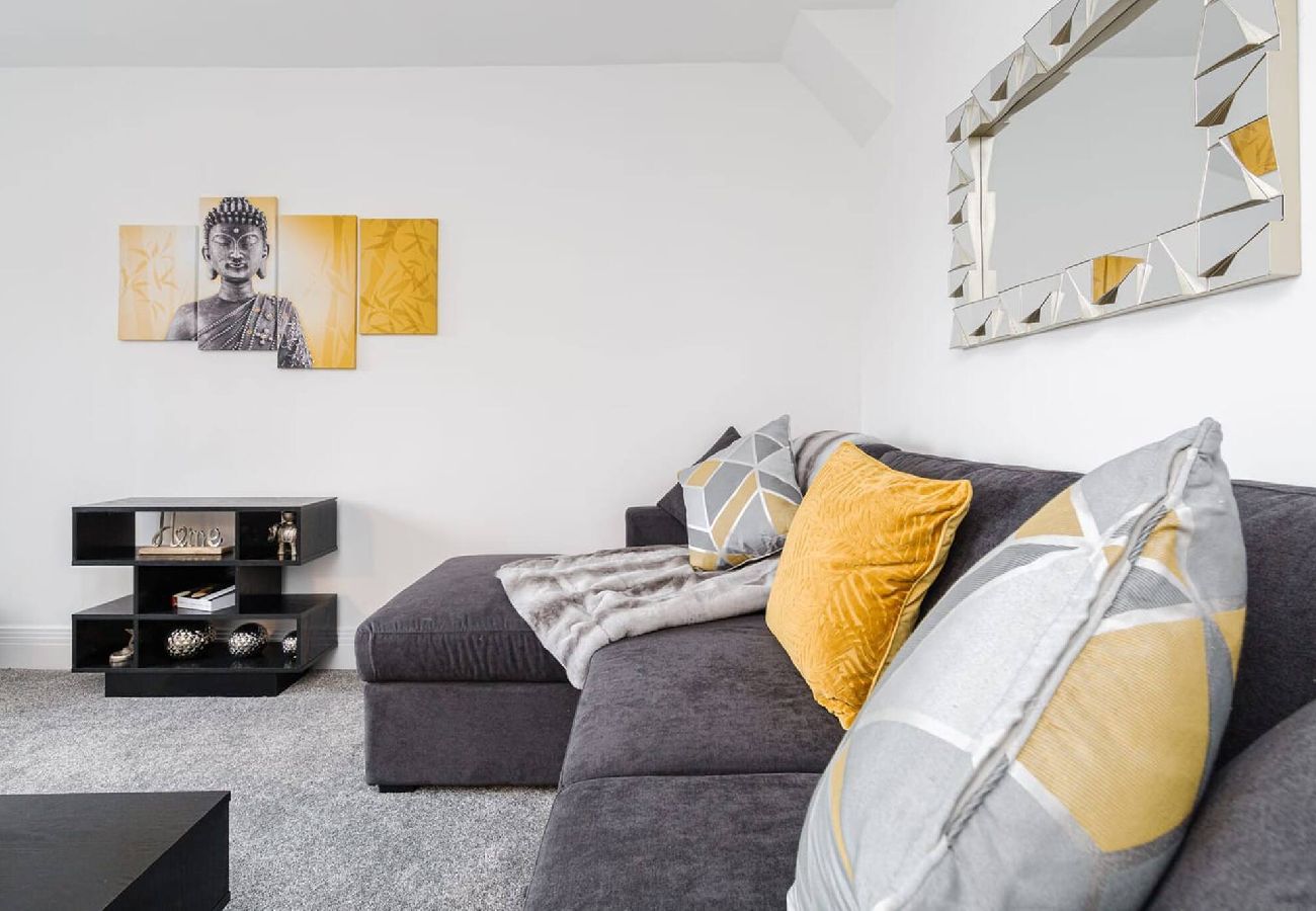 House in Freckleton - Tannery House | 3 Bedrooms, Parking, Wi-Fi 