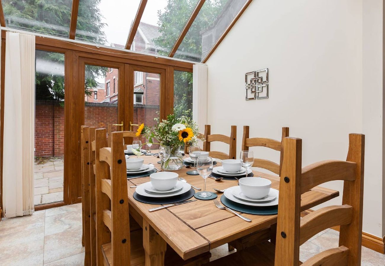 House in Fulwood - Albert | 5 Bedrooms Sleeps 11 Parking Wi-Fi 