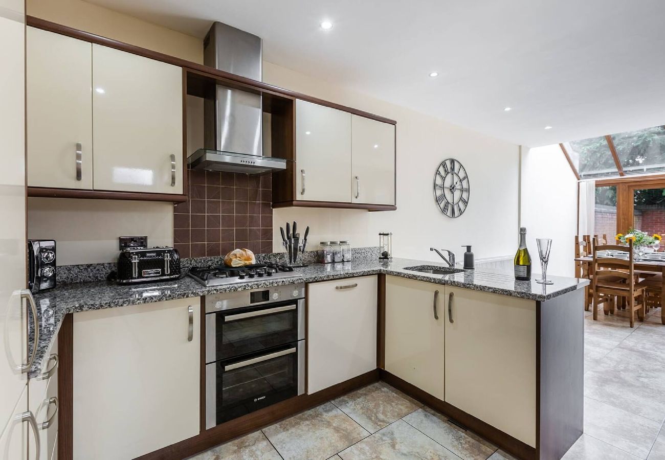 House in Fulwood - Albert | 5 Bedrooms Sleeps 11 Parking Wi-Fi 