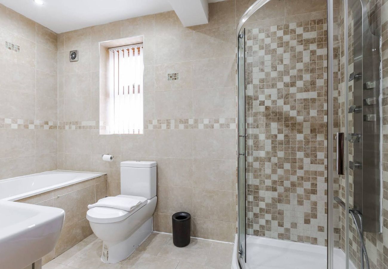 House in Fulwood - Albert | 5 Bedrooms Sleeps 11 Parking Wi-Fi 