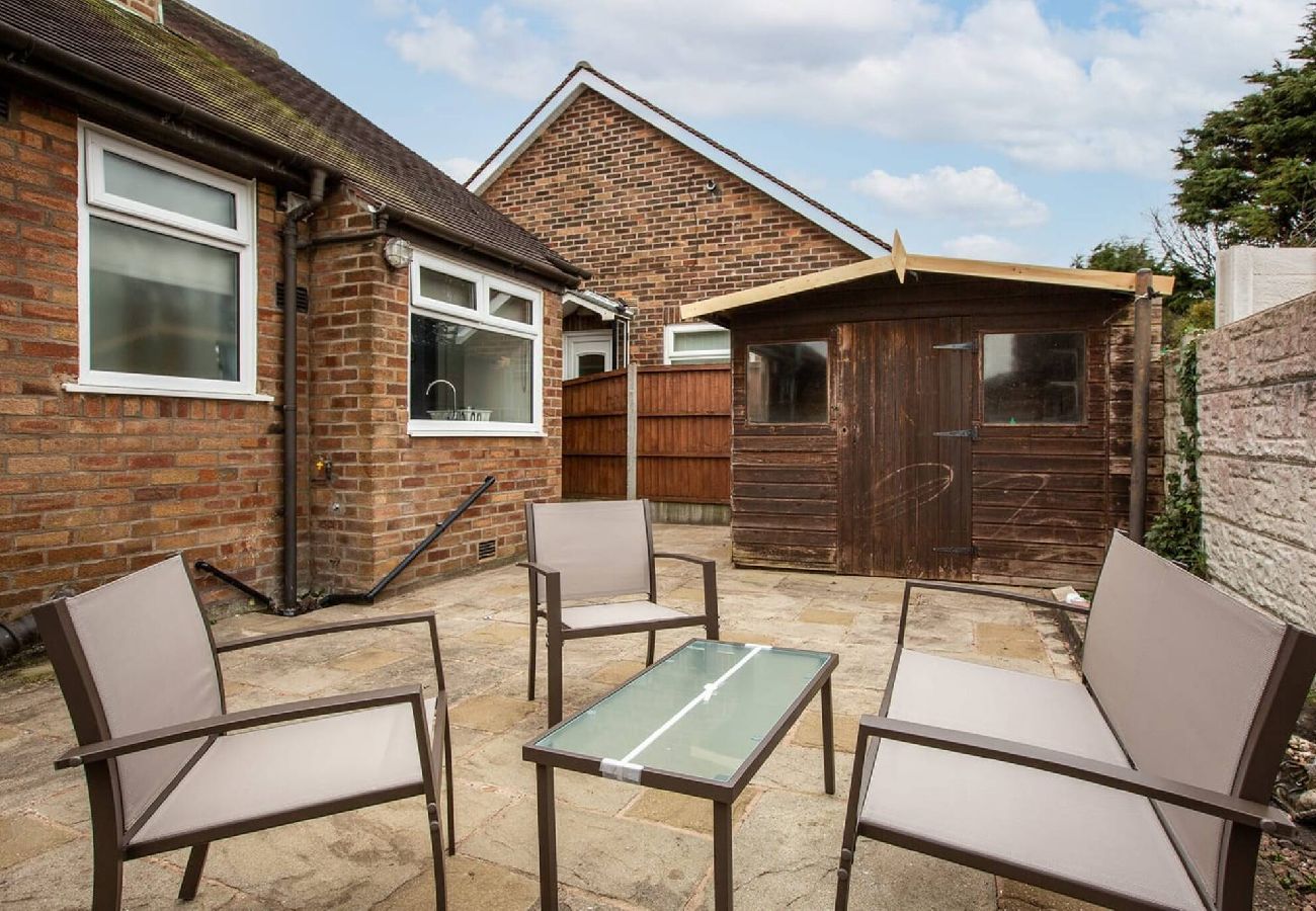 House in Blackpool - Hillside House | 2 Bedrooms parking WI-FI Hospital 