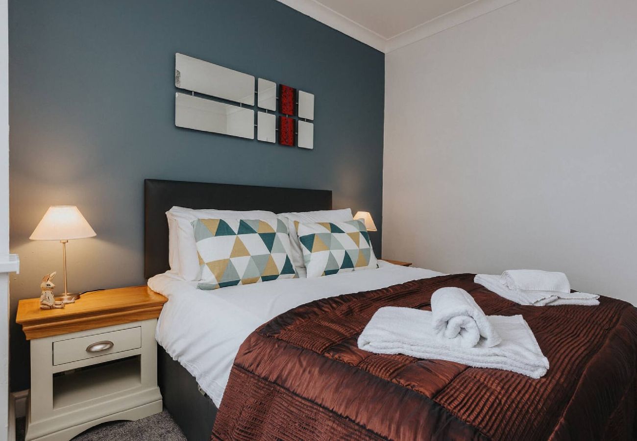 House in Blackpool - Hillside House | 2 Bedrooms parking WI-FI Hospital 