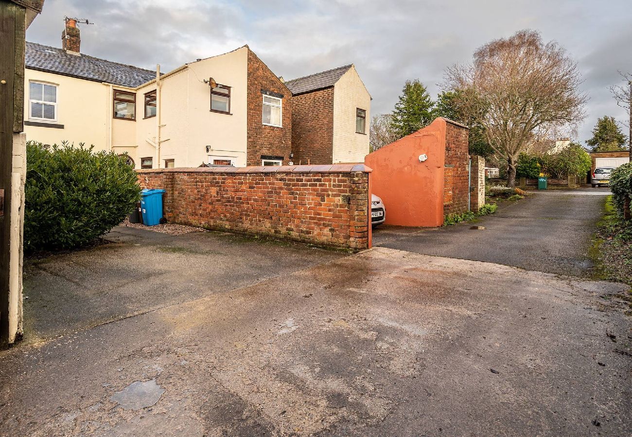 House in Wrea Green - Wrea Cottage | Wi-Fi Parking, near Ribby Hall 