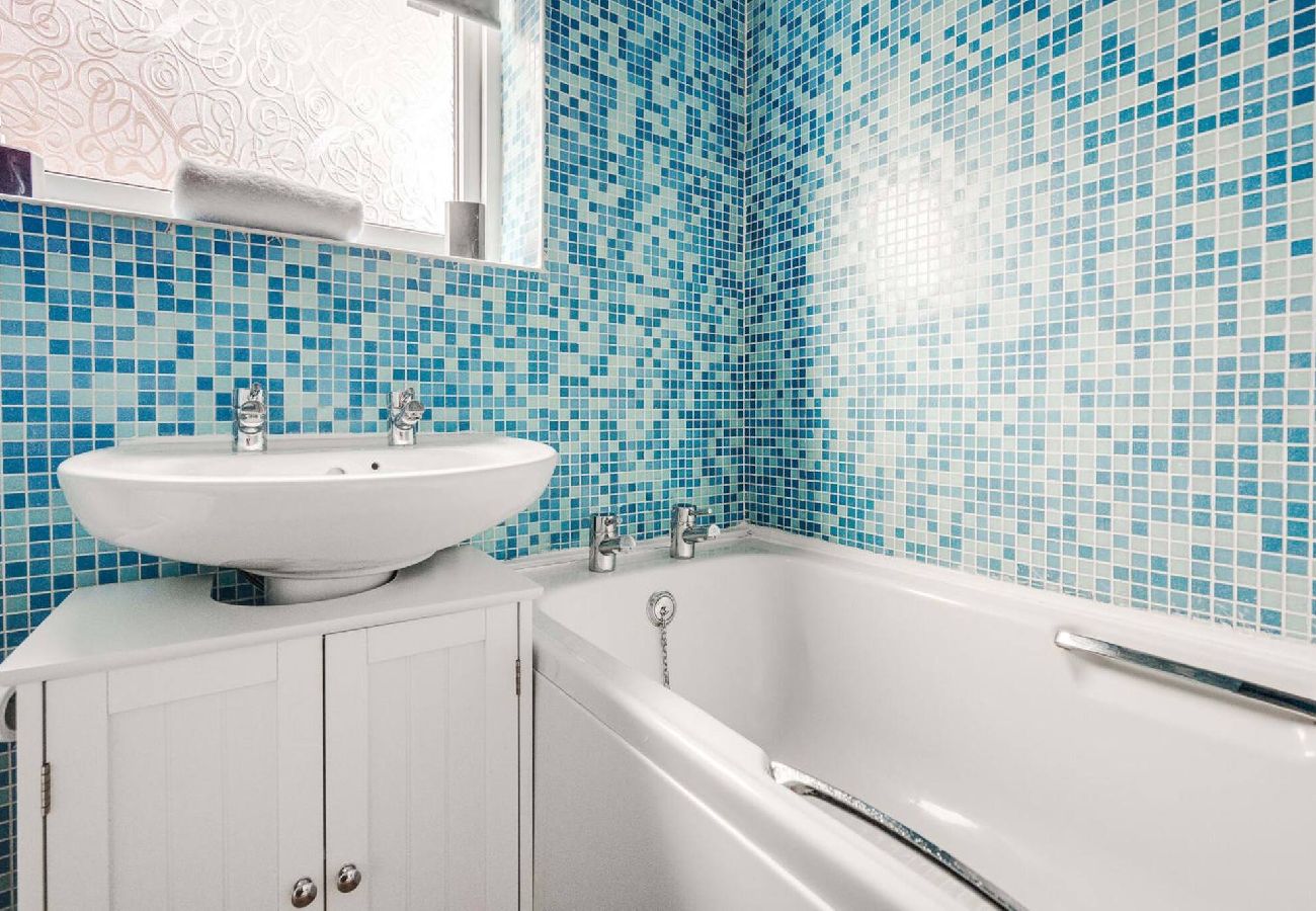 House in Walton-le-Dale - Alexandra | WiFi Parking Garden 