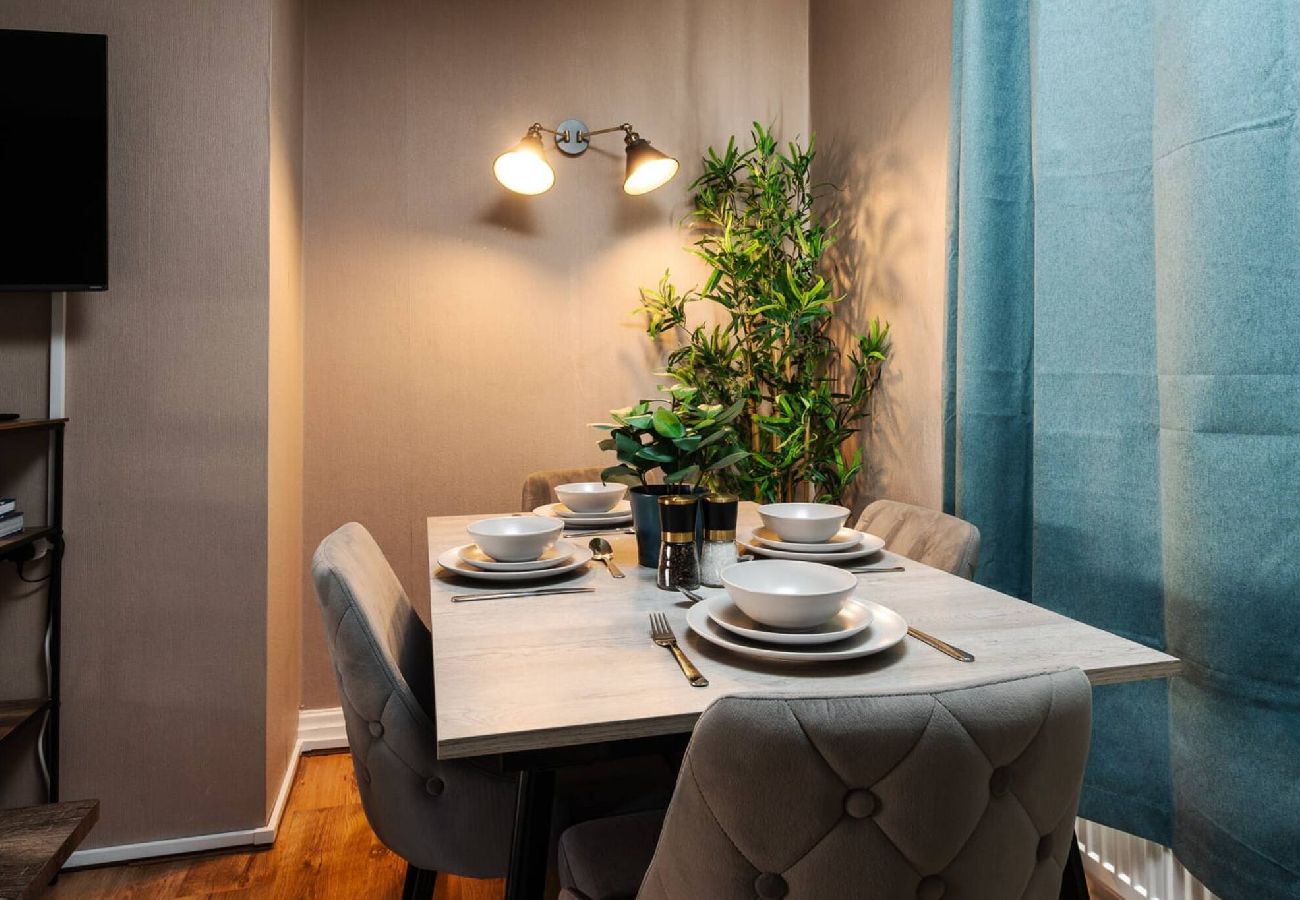 House in Walton-le-Dale - Alexandra | WiFi Parking Garden 