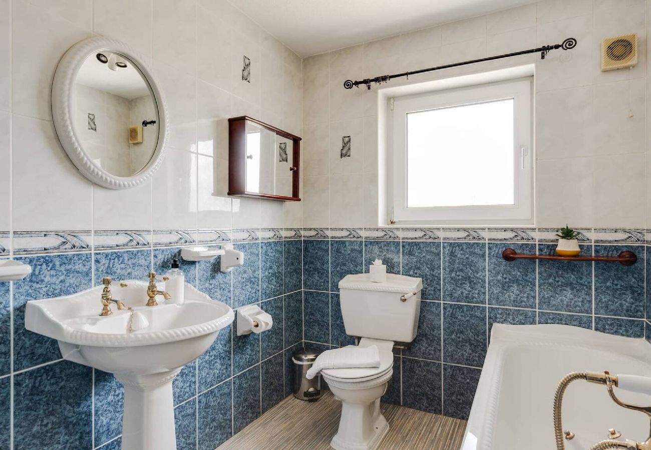 House in Freckleton - Eastway | Wi-Fi Parking Contractors 