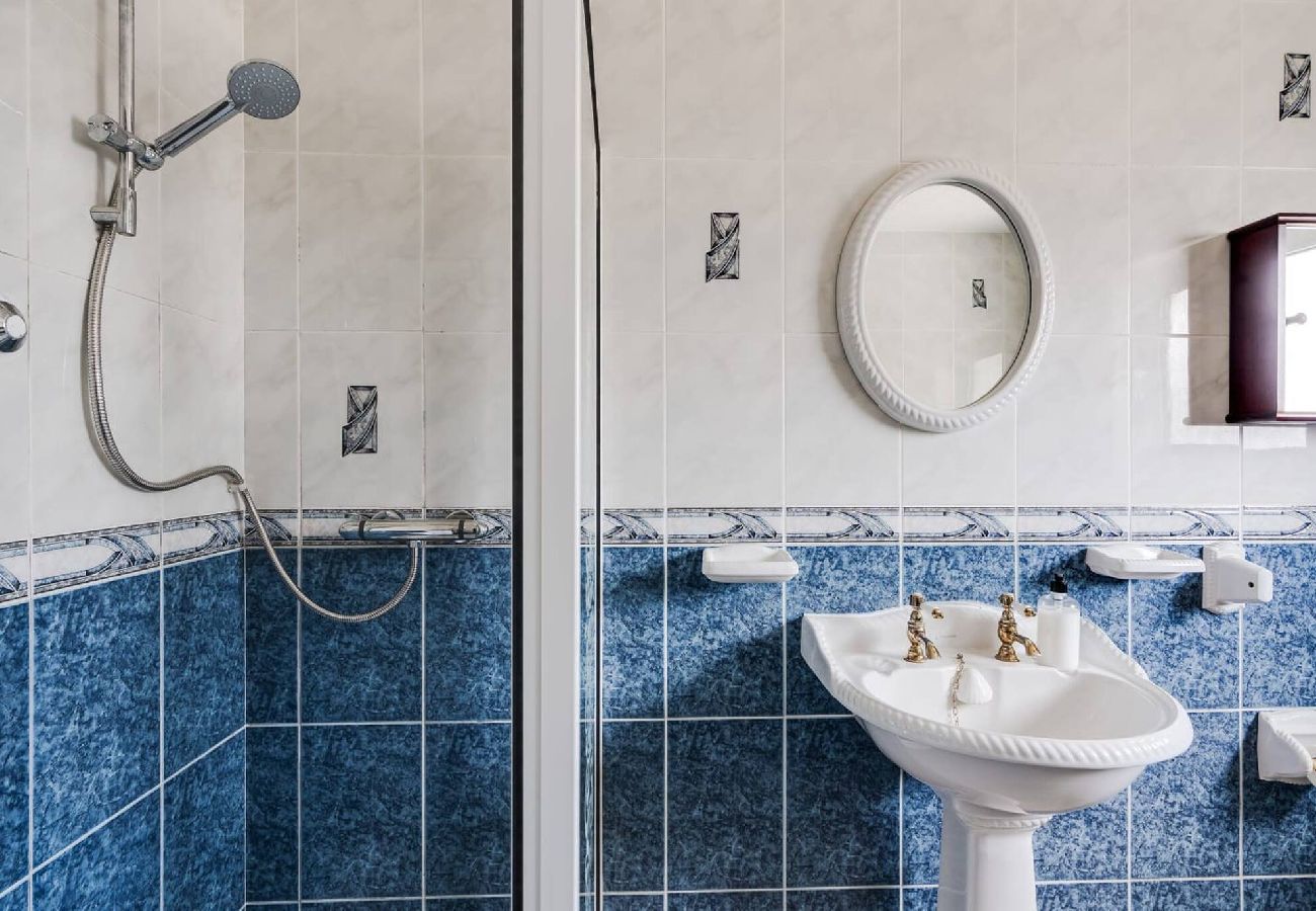 House in Freckleton - Eastway | Wi-Fi Parking Contractors 