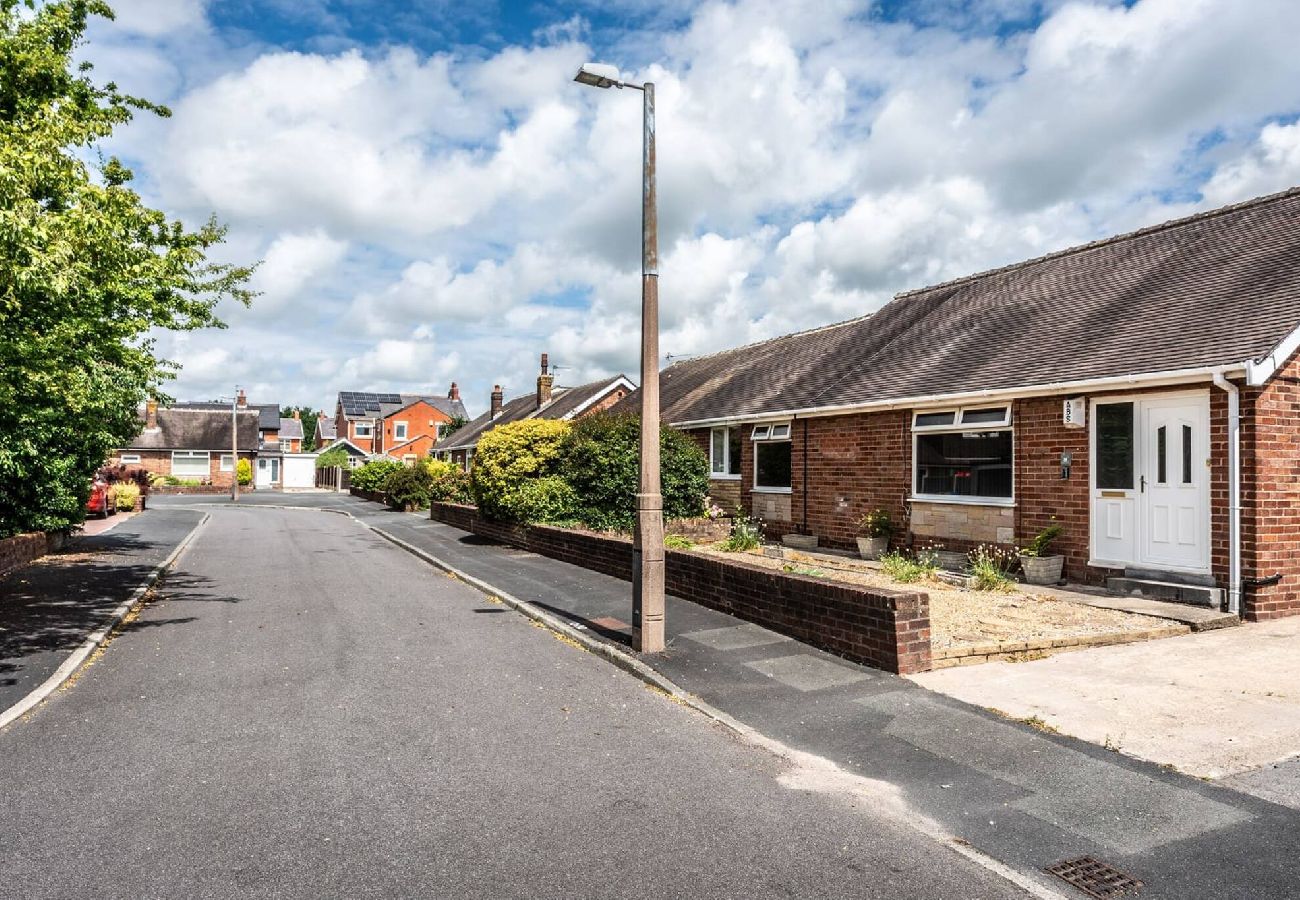 House in Freckleton - Eastway | Wi-Fi Parking Contractors 