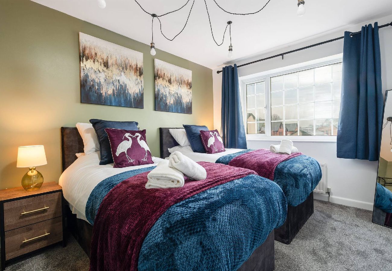 House in Leyland - Leyland House - Private Parking Free Wi-Fi Garden 