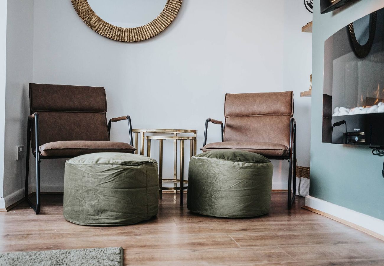 House in Leyland - Leyland House - Private Parking Free Wi-Fi Garden 