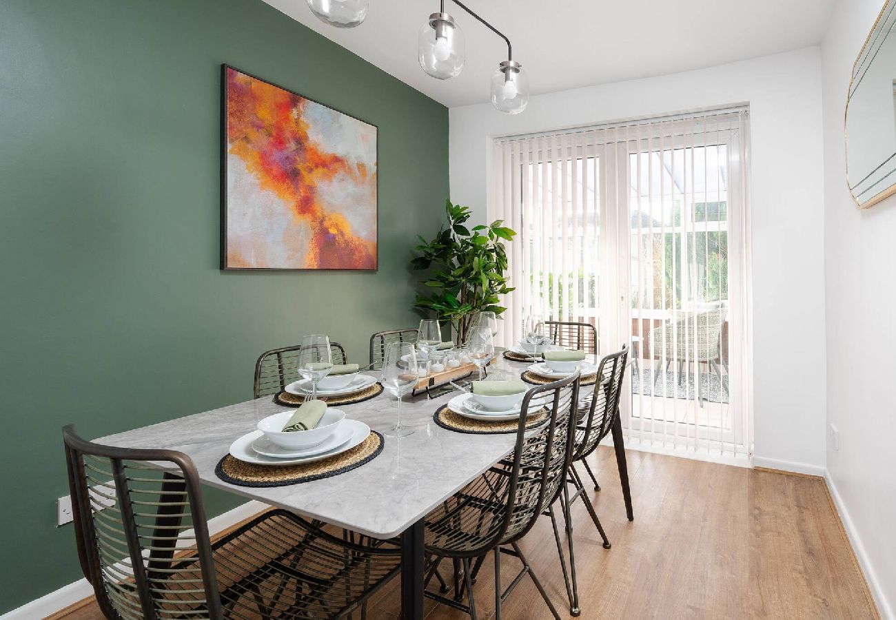 House in Leyland - Leyland House - Private Parking Free Wi-Fi Garden 