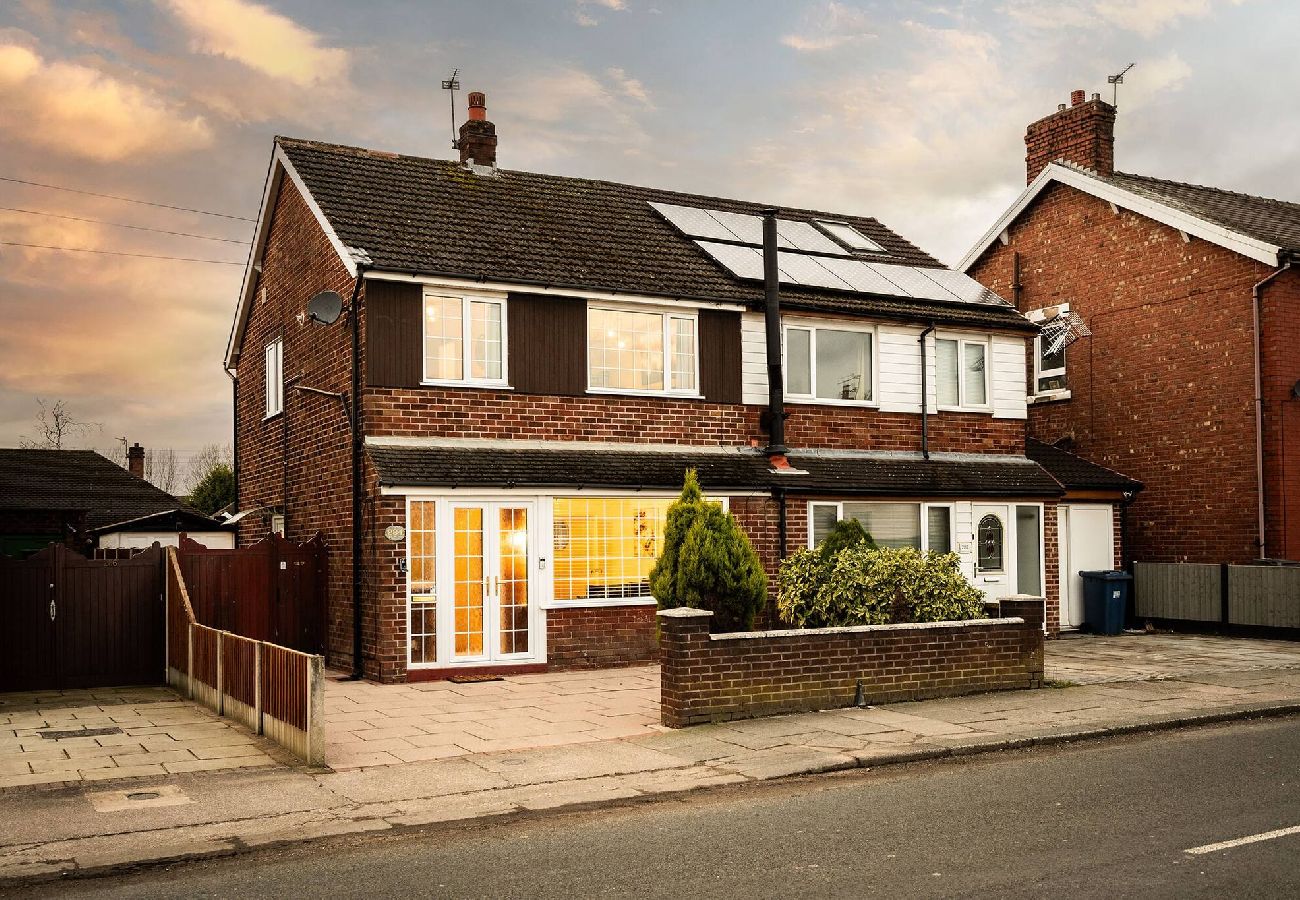 House in Leyland - Leyland House - Private Parking Free Wi-Fi Garden 