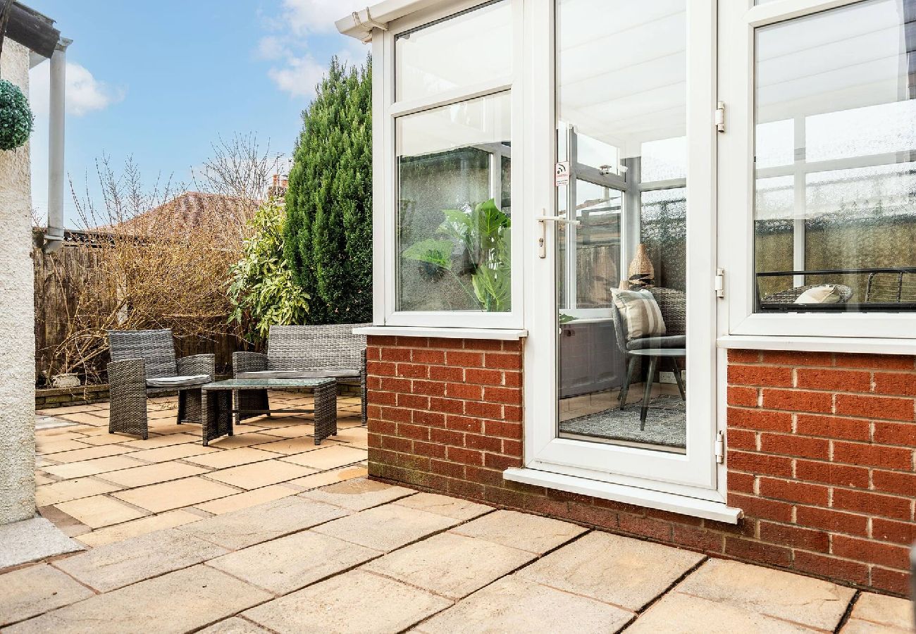 House in Leyland - Leyland House - Private Parking Free Wi-Fi Garden 