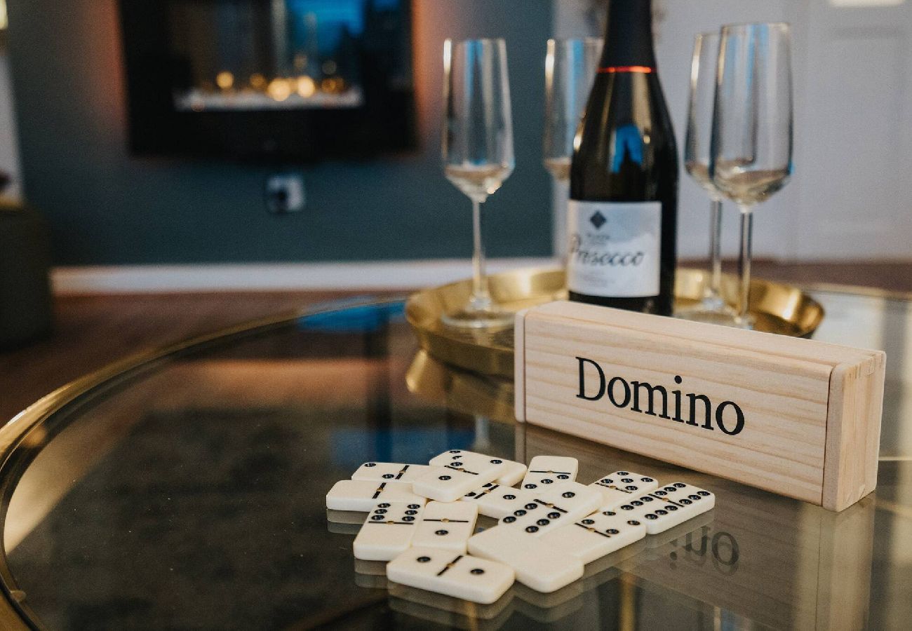 House in Leyland - Leyland House - Private Parking Free Wi-Fi Garden 