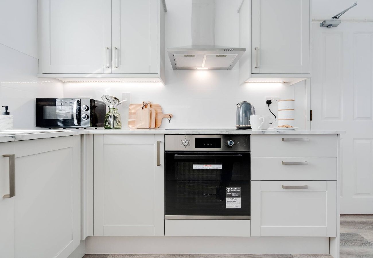 House in Leyland - Leyland House - Private Parking Free Wi-Fi Garden 