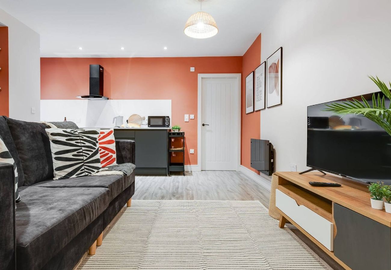 Apartment in Thornton-Cleveleys - Beach Apartment - 2 Bedrooms Free WiFi Parking 