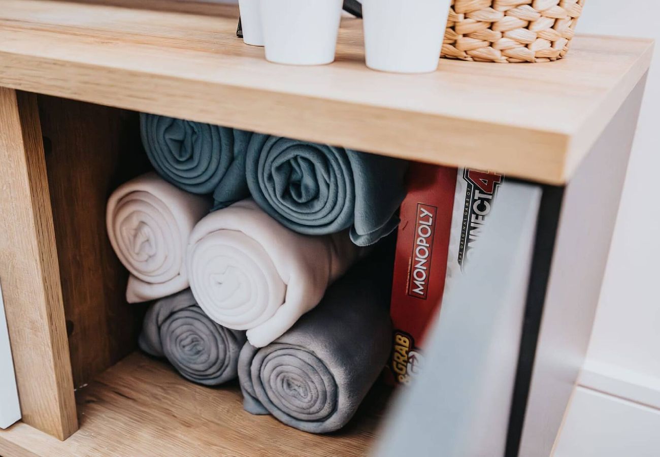 Apartment in Thornton-Cleveleys - Beach Apartment - 2 Bedrooms Free WiFi Parking 