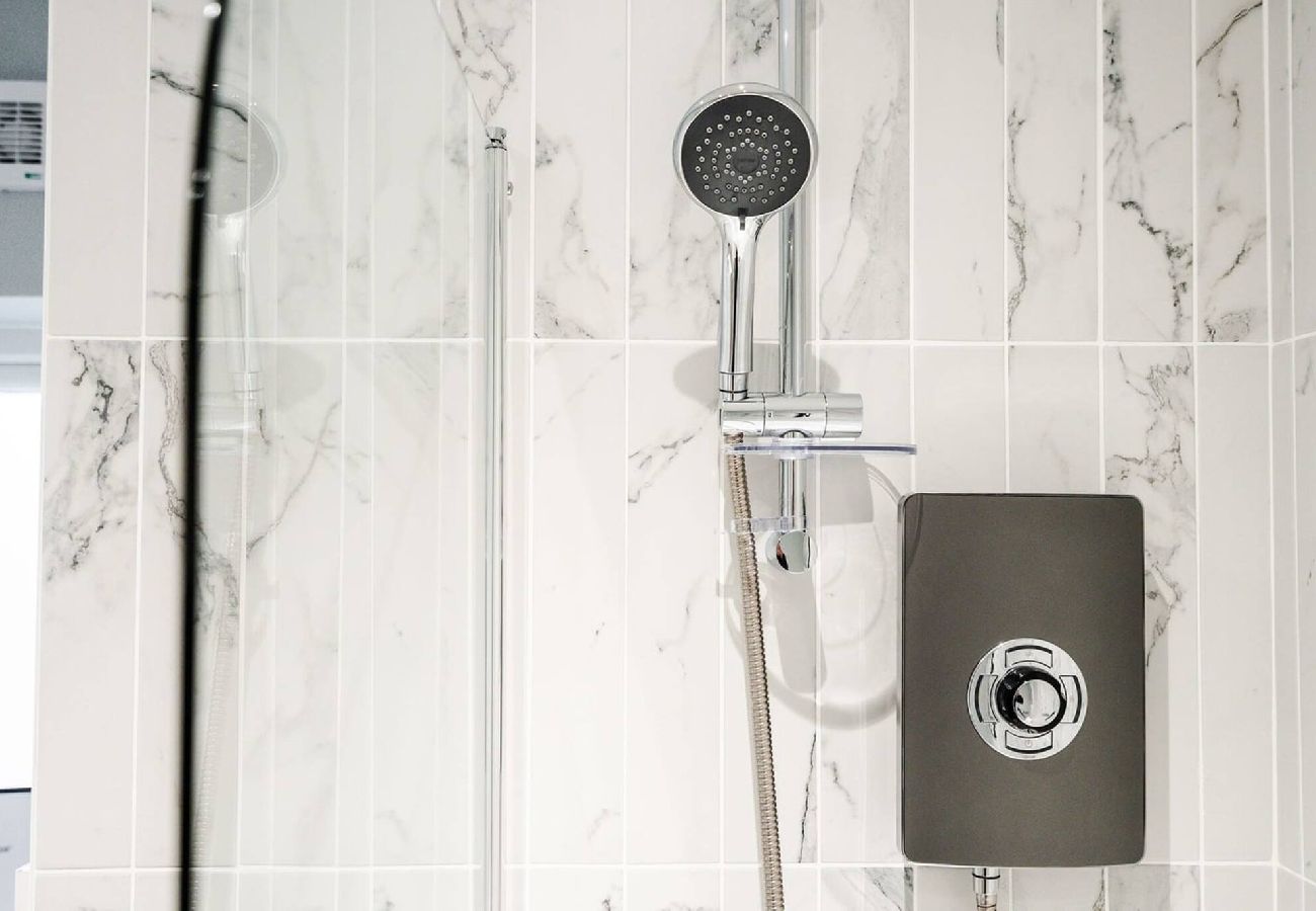 Apartment in Thornton-Cleveleys - Beach Apartment - 2 Bedrooms Free WiFi Parking 