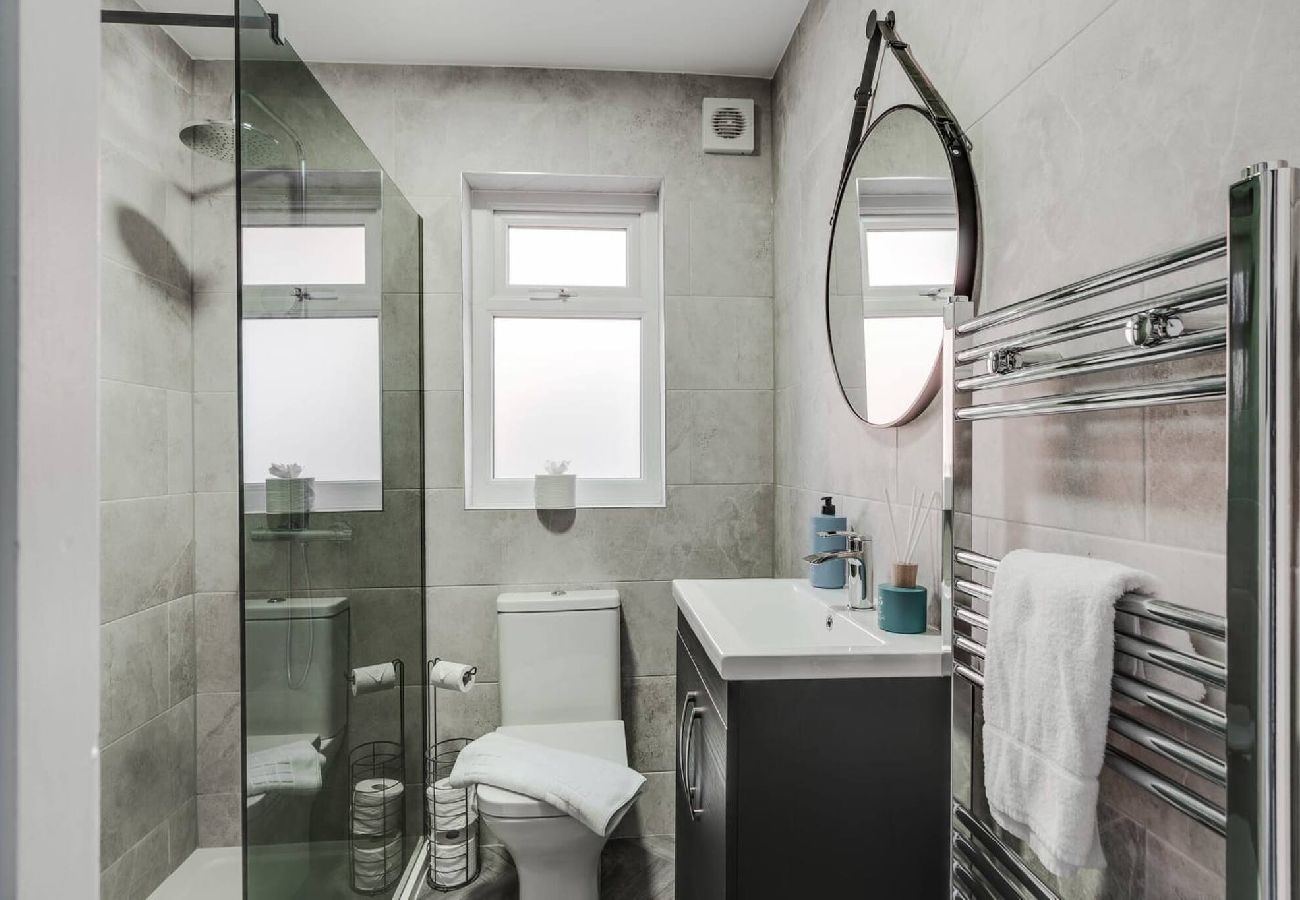 Apartment in Lytham St Annes - St David's Apartment | Stunning 2 Bedrooms Wi-Fi 