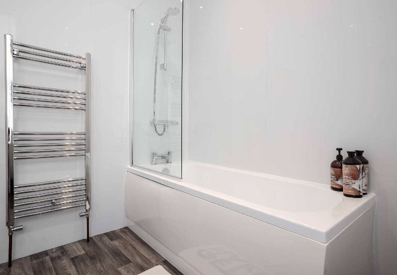 Apartment in Southport - Santiago 2 Southport - Free Private Parking Wi-Fi 