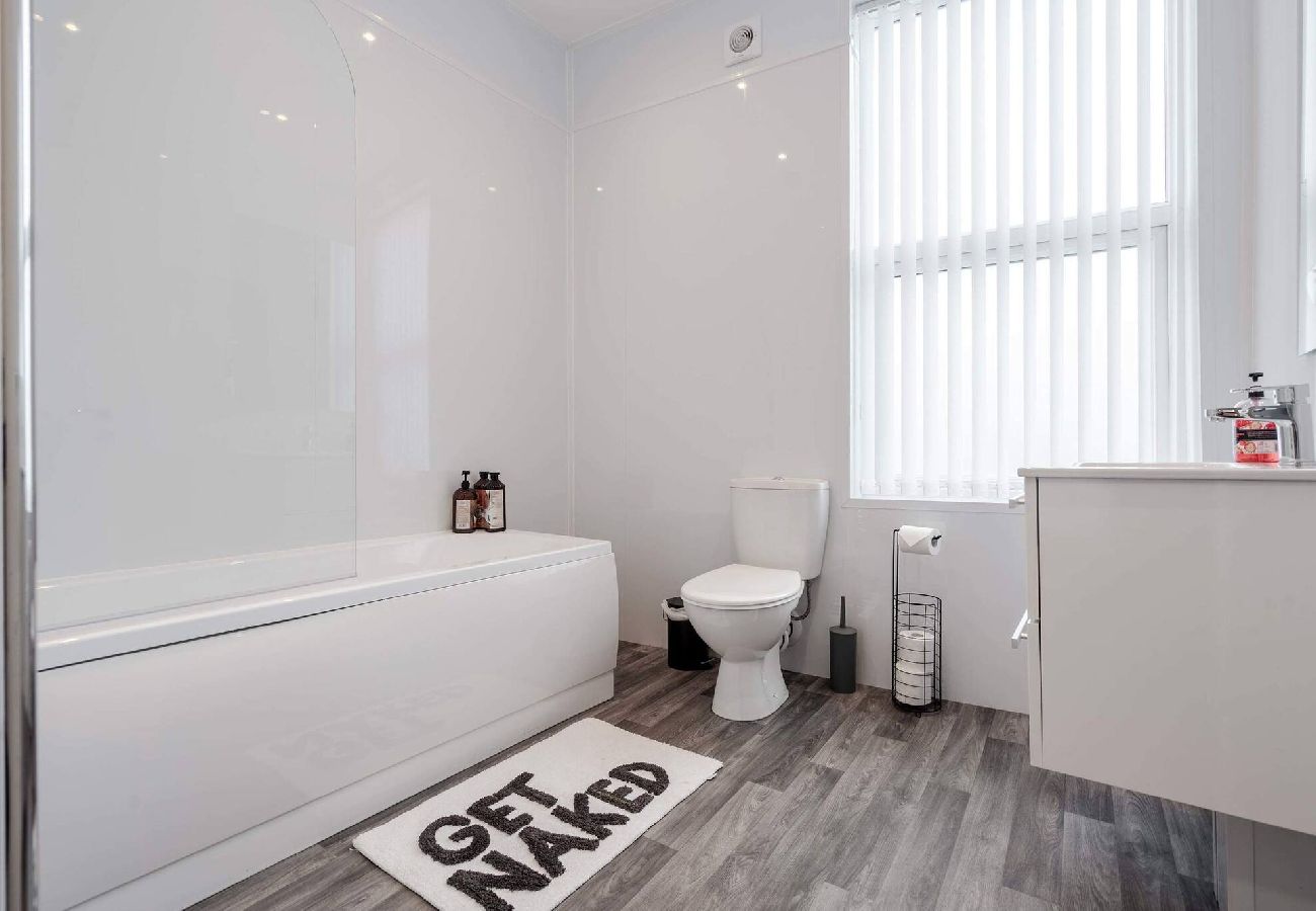 Apartment in Southport - Santiago 2 Southport - Free Private Parking Wi-Fi 