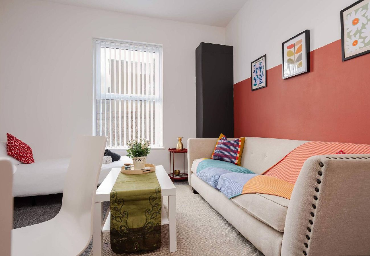 Apartment in Southport - Santiago 2 Southport - Free Private Parking Wi-Fi 