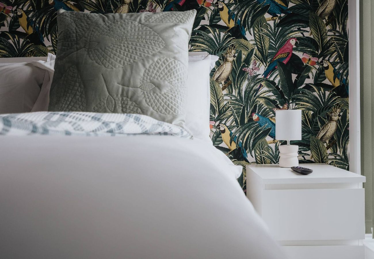 Apartment in Stockport - Fredo's Apt - 1 bed, Free Parking, Wi-Fi, Hospital 