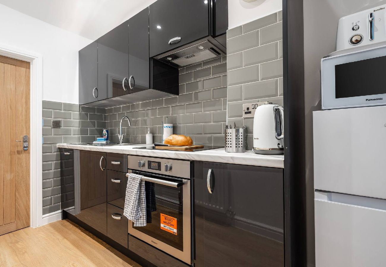 Apartment in Stockport - Fredo's Apt - 1 bed, Free Parking, Wi-Fi, Hospital 